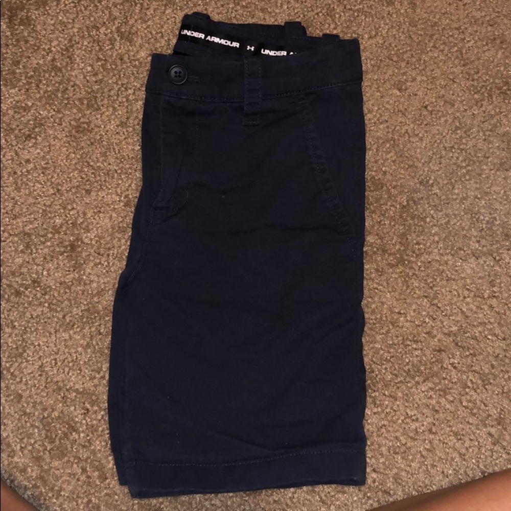 Boy’s Under Armour Navy Shorts Size 5